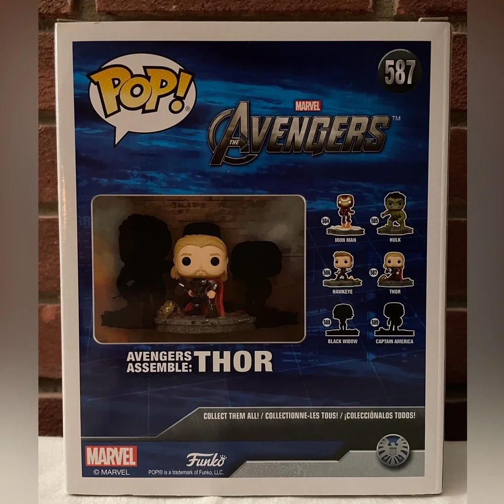 Funko Pop! Deluxe Marvel Avengers Thor #587